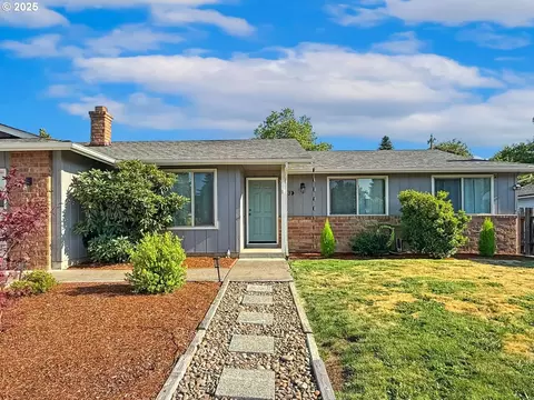 762 Randall Dr, Lebanon, OR 97355