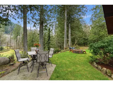 Exterior - 57206 E Marmot Rd, Sandy, OR 97055 photo 10 of 16