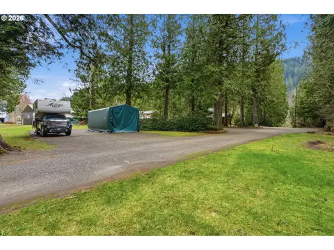 Exterior - 57206 E Marmot Rd, Sandy, OR 97055 photo 2 of 16