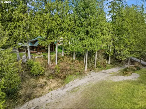 Exterior - 57206 E Marmot Rd, Sandy, OR 97055 photo 13 of 16