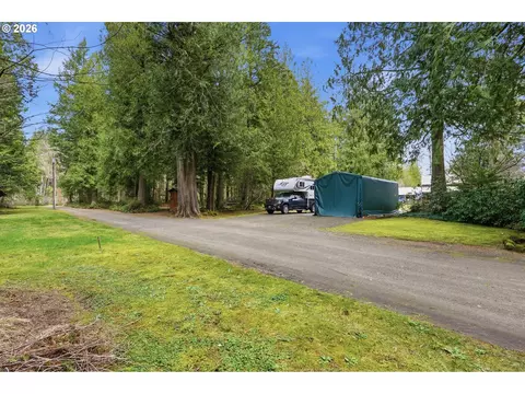 Exterior - 57206 E Marmot Rd, Sandy, OR 97055 photo 3 of 16