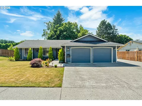 3817 NW Mccann Rd, Vancouver, WA 98660