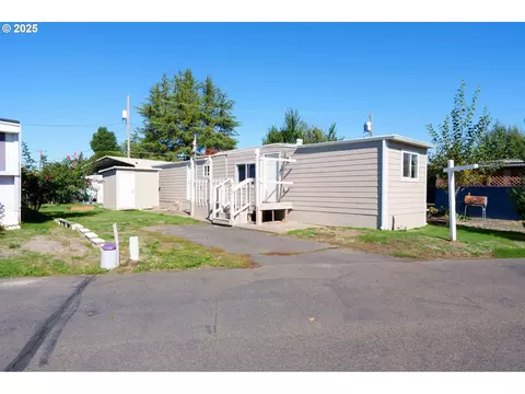 2400 SE Stratus Ave #33, Mcminnville, OR 97128
