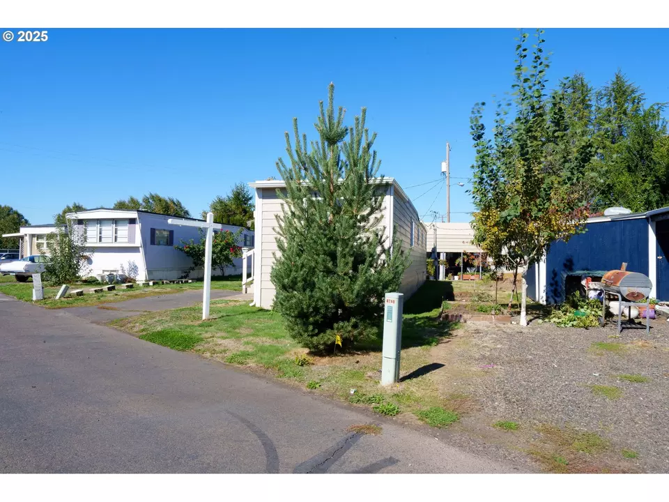  2400 SE Stratus Ave #33, Mcminnville, OR 97128 photo 3