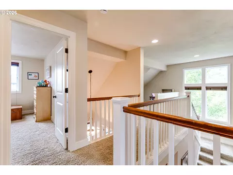 Entry Way - 2251 Comstock Ave, Eugene, OR 97408 photo 5 of 5