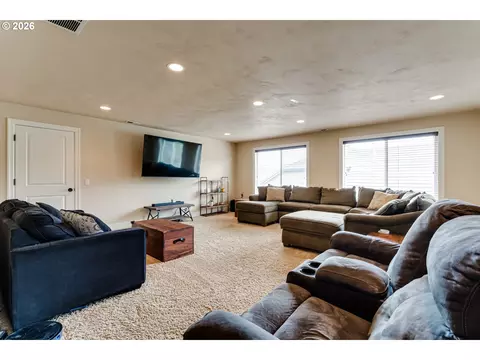 Other - 2251 Comstock Ave, Eugene, OR 97408 photo 8 of 12