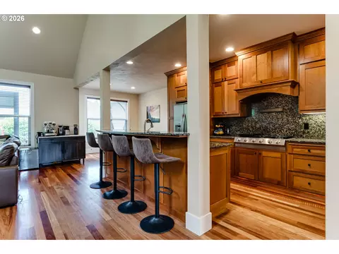 Kitchen - 2251 Comstock Ave, Eugene, OR 97408 photo 1 of 6