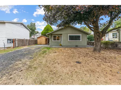 Exterior - 806 SW 15th St, Pendleton, OR 97801 photo 9 of 9