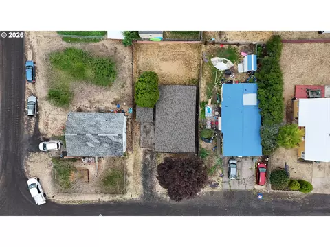 View/Area - 806 SW 15th St, Pendleton, OR 97801 photo 2 of 2