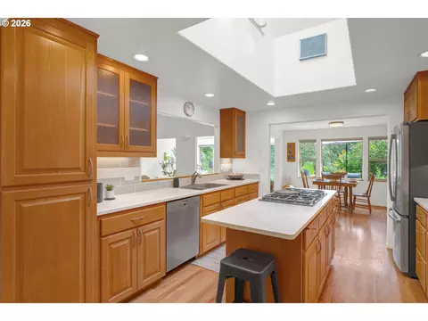31338 Fox Hollow Rd, Eugene, OR 97405 photo 12