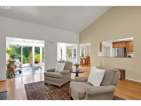 31338 Fox Hollow Rd, Eugene, OR 97405 photo 8