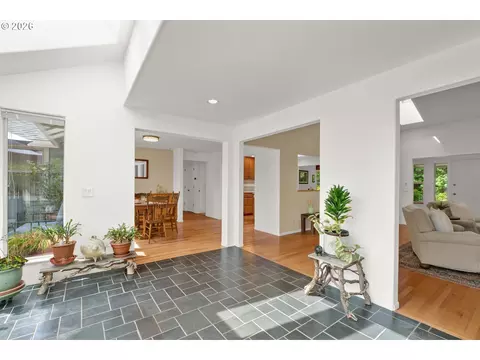 31338 Fox Hollow Rd, Eugene, OR 97405 photo 10