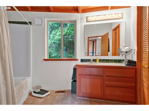 31338 Fox Hollow Rd, Eugene, OR 97405 photo 32
