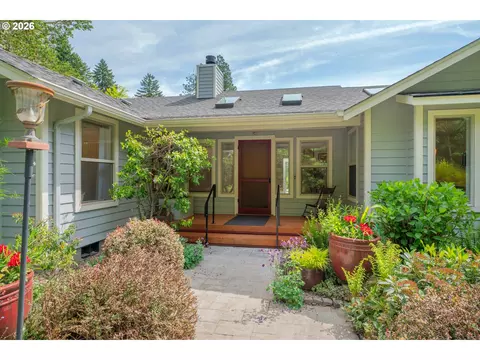31338 Fox Hollow Rd, Eugene, OR 97405 photo 6