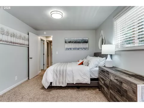Bedroom - 3721 Pine Canyon Dr, Eugene, OR 97405 photo 4 of 8