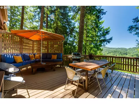 Exterior - 3721 Pine Canyon Dr, Eugene, OR 97405 photo 4 of 7