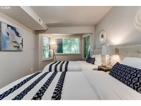 Bedroom - 3721 Pine Canyon Dr, Eugene, OR 97405 photo 7 of 8