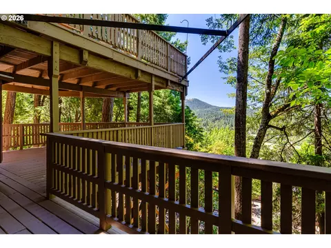 Exterior - 3721 Pine Canyon Dr, Eugene, OR 97405 photo 7 of 7