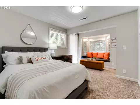 Bedroom - 3721 Pine Canyon Dr, Eugene, OR 97405 photo 3 of 8