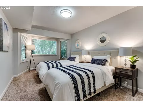 Bedroom - 3721 Pine Canyon Dr, Eugene, OR 97405 photo 6 of 8