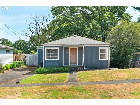 344 S 7th St, Saint Helens, OR 97051