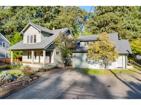 Exterior - 2645 Emerald St, Eugene, OR 97403 photo 8 of 8
