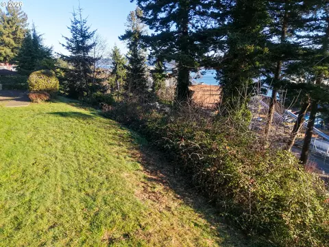 353 Oconnell St, North Bend, OR 97459 photo 7