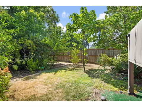 667 Archie St, Eugene, OR 97402 photo 32