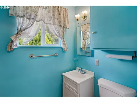 667 Archie St, Eugene, OR 97402 photo 20