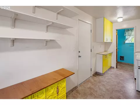 667 Archie St, Eugene, OR 97402 photo 17