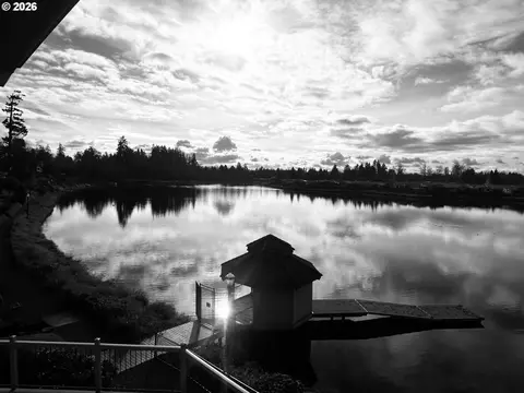 View/Area - 2063 Lake Wind Dr, Eugene, OR 97408 photo 8 of 9