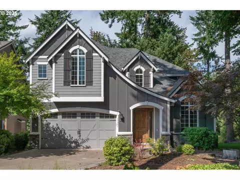 10541 NW Jordan Ln, Portland, OR 97229