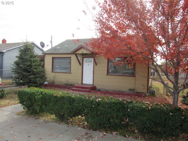 910 8th St, Umatilla, OR 97882 photo 1