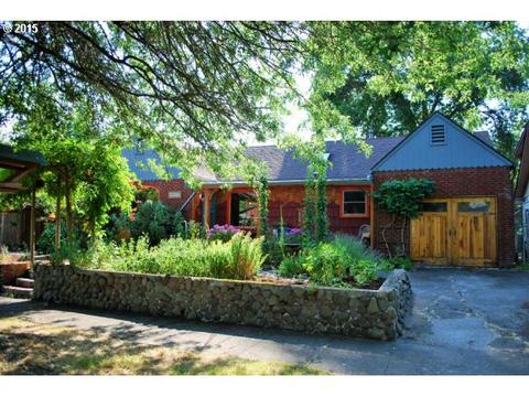 2374 Onyx St, Eugene, OR 97403 photo 1