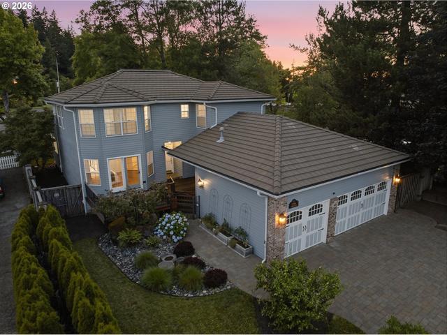 17903 Ridge Lake Dr, Lake Oswego, OR 97034