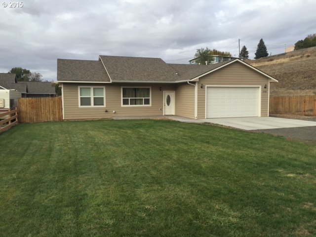 3705 SW Hailey Ave, Pendleton, OR 97801 photo 1