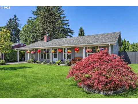 16827 SE Rhine St, Portland, OR 97236