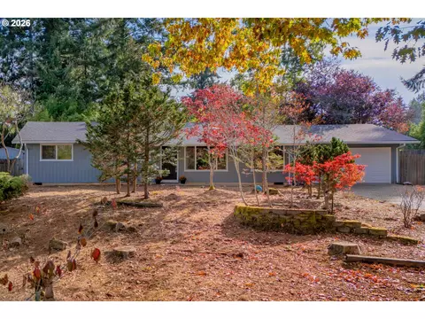 21520 S Lee Dr, Oregon City, OR 97045