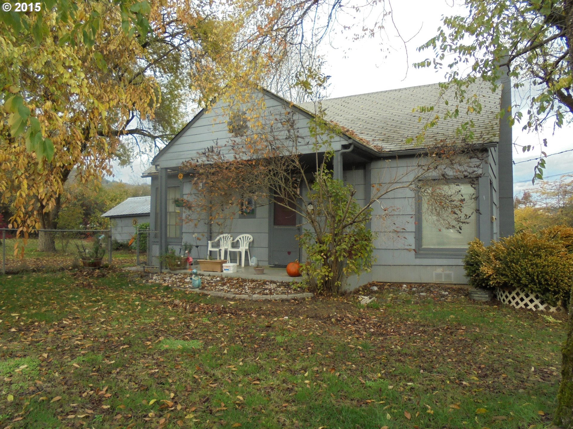 755 E St, Riddle, OR 97469 photo 1