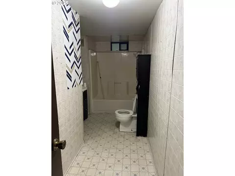 Bath - 9247 Highway 126, Mapleton, OR 97453 photo 1 of 2
