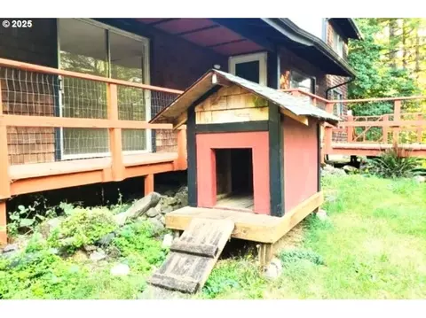 Exterior - 9247 Highway 126, Mapleton, OR 97453 photo 3 of 9
