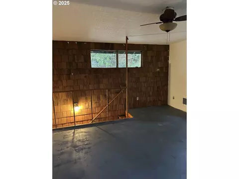 Living - 9247 Highway 126, Mapleton, OR 97453 photo 4 of 6