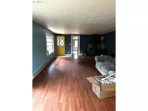 Living - 9247 Highway 126, Mapleton, OR 97453 photo 1 of 6