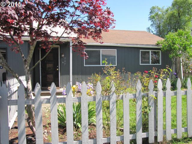 337 S 43rd St, Springfield, OR 97478 photo 1