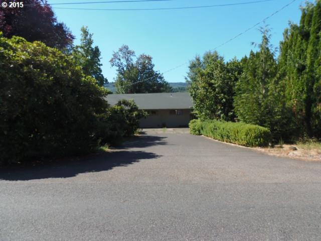 41697 Madrone St, Springfield, OR 97478 photo 1