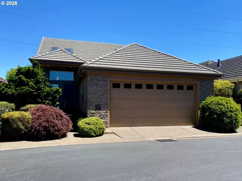 2073 Lake Wind Dr, Eugene, OR 97408