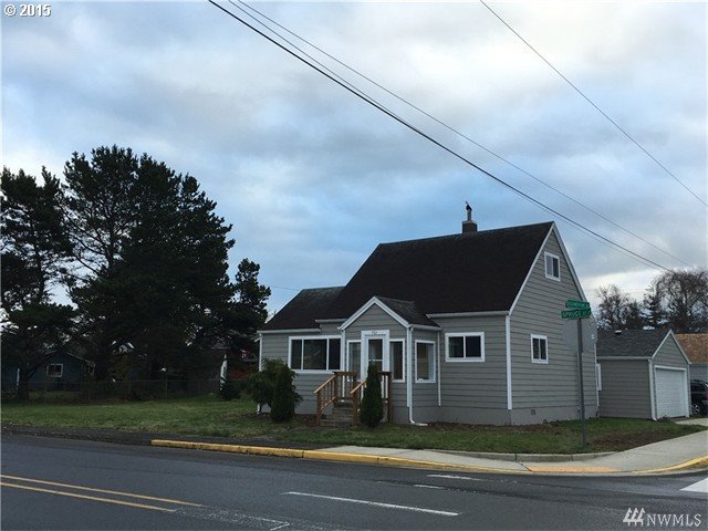 701 Spruce St, Ilwaco, WA 98624 photo 1