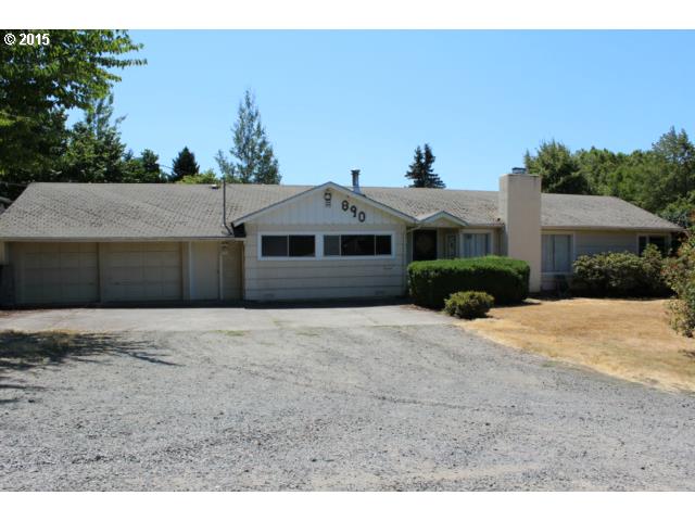 890 W 21st Ave, Eugene, OR 97405 photo 1