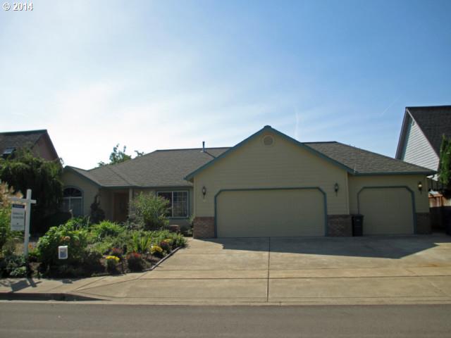 590 Watson Dr, Eugene, OR 97404 photo 1