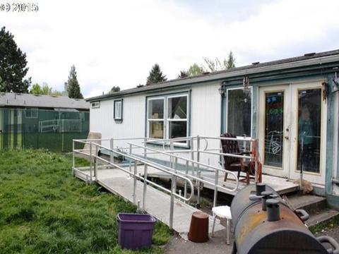 403 SE Paropa Ct, Gresham, OR 97080 photo 1